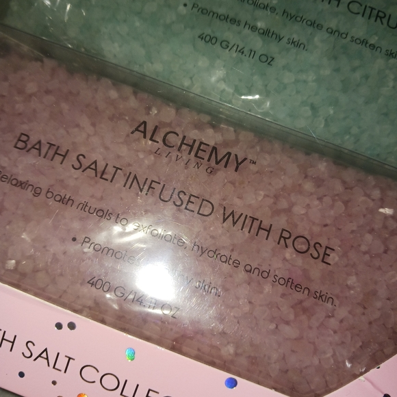 NWT! Bath Salt Set - Picture 5 of 8
